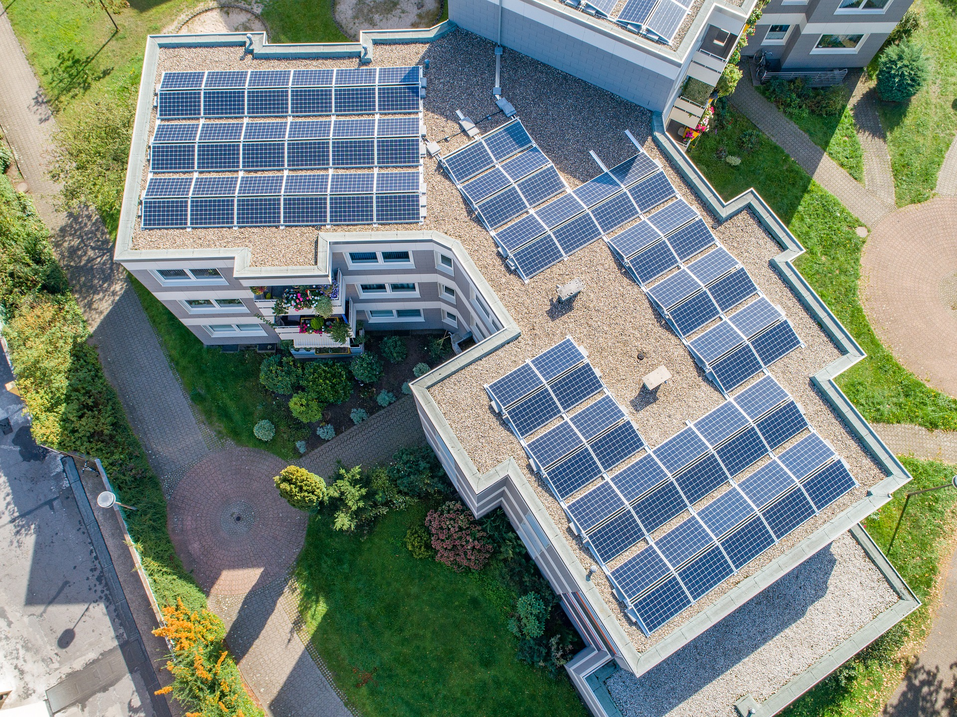 Photovoltaik-Anlagen auf einem Flachdach