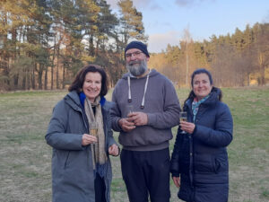 Monika Lawrenz, Ralf Koch und Anja Thiel stehen nebeneinander